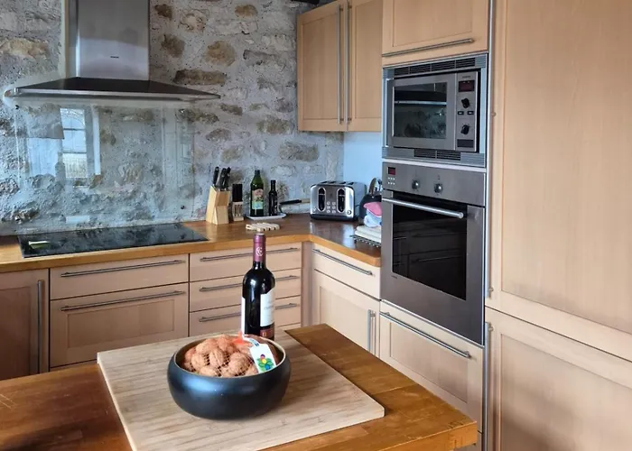 Дом отдыха Maison De Charme Portobelo Dans Avec Vue